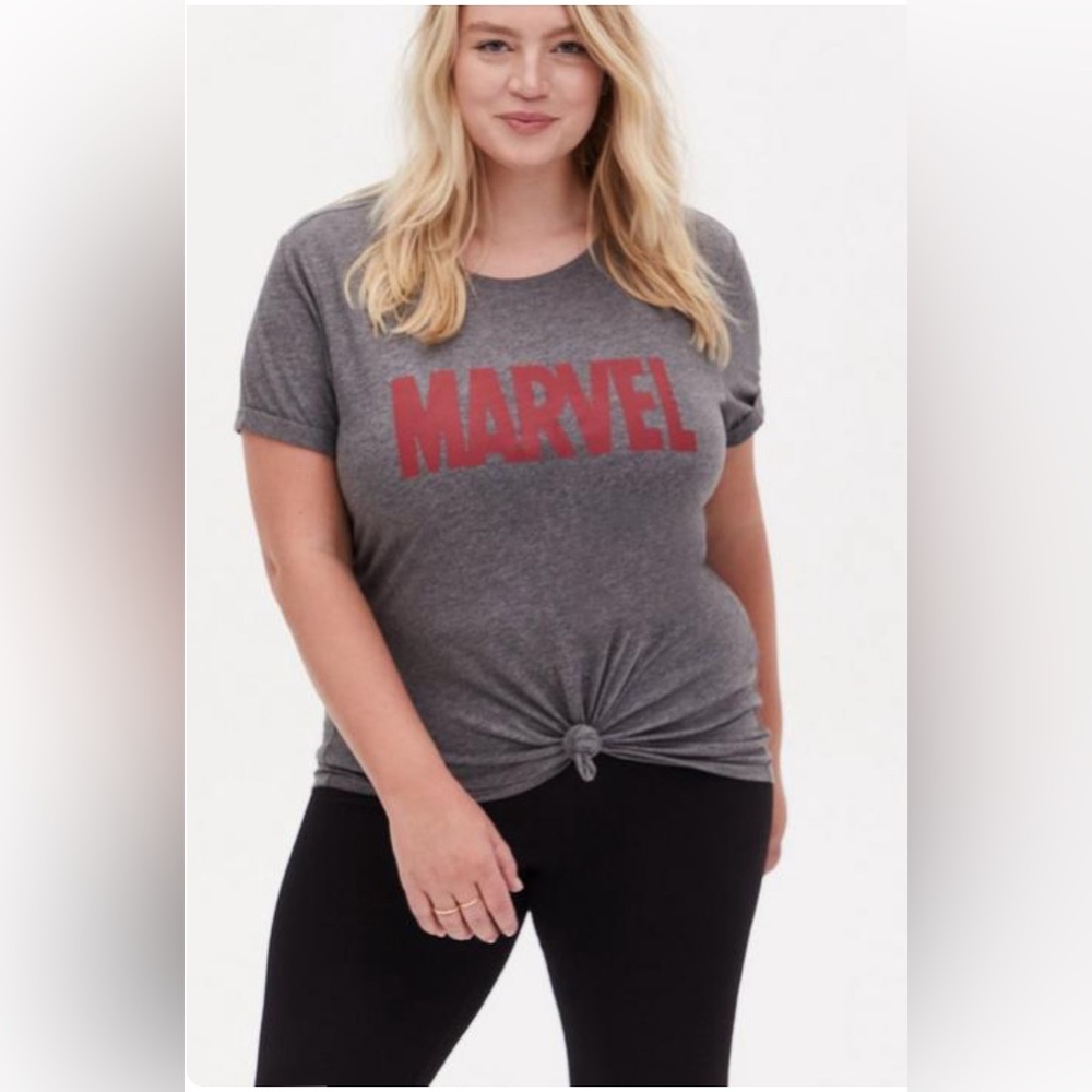 Torrid Size 2 Marvel Logo Relaxed Fit Crew Top - Grey